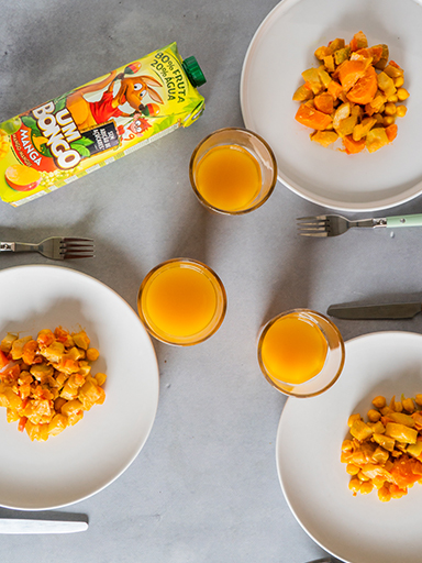 Saboroso fricassé de legumes com grão com Um Bongo