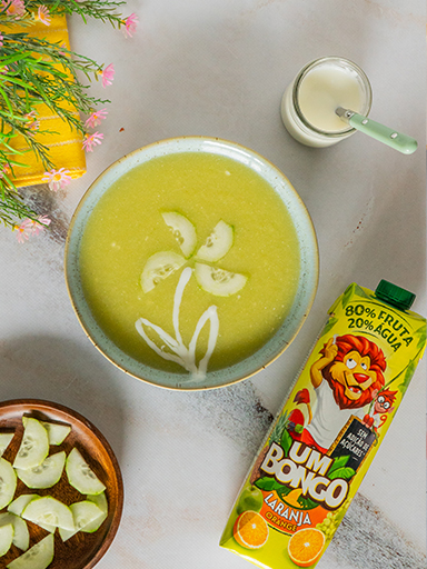 Sopa verde com iogurte super cremosa e Um Bongo
