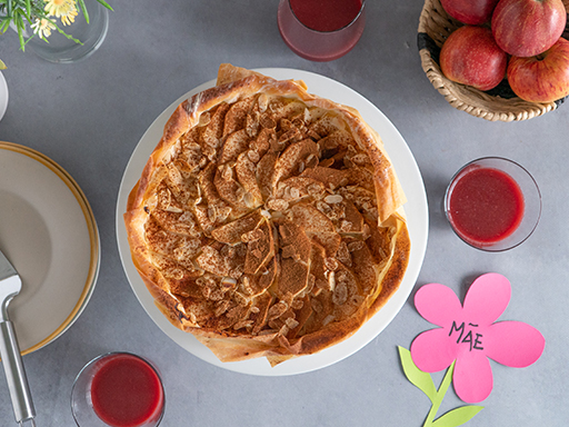 Deliciosa tarde de maçã, mel e amêndoas com sumo