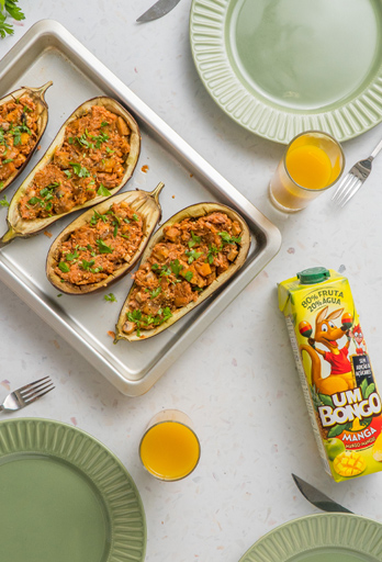 Beringelas recheadas com atum e legumes